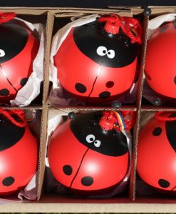 globuri brad cu buburuze