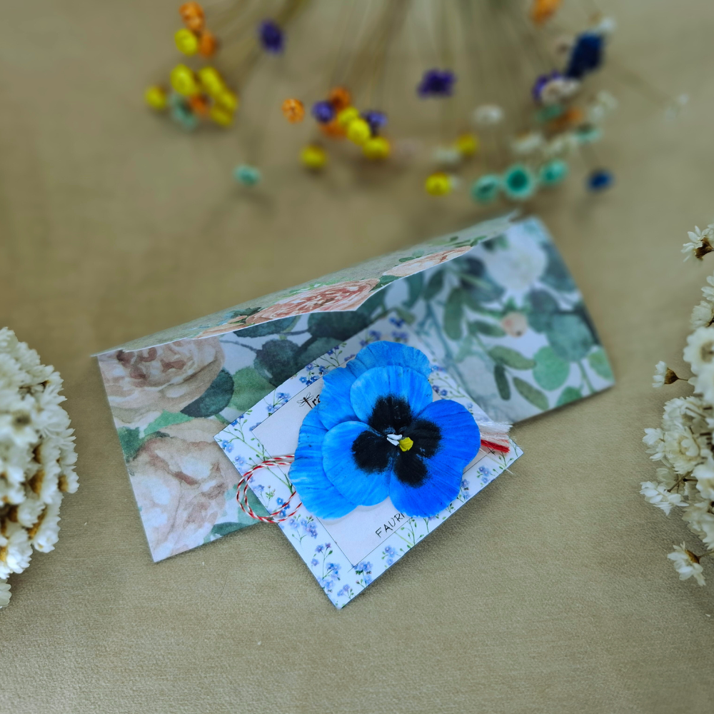 Trei frati patati Brosa - Tracolla Handmade - martisoare, cutii postale personalizate, cani, bijuterii, globuri brad Martisor profesoara, mama, bunica